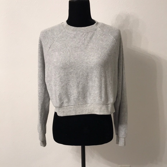 colsie Gray Cozy Soft Cropped Sweatshirt Size XS - Picture 1 of 6